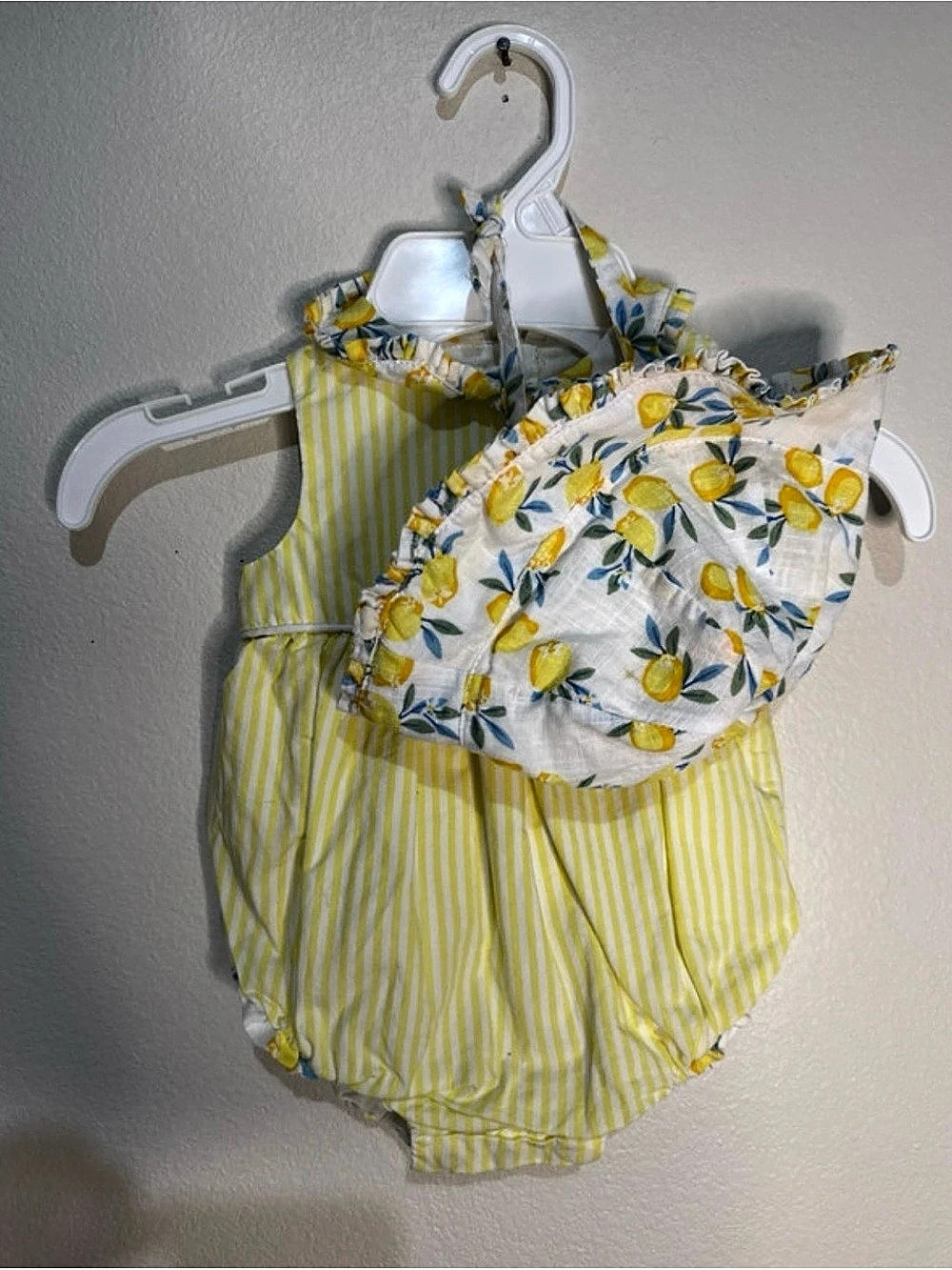 Lemon Print Romper Set Size 3-6M Like New